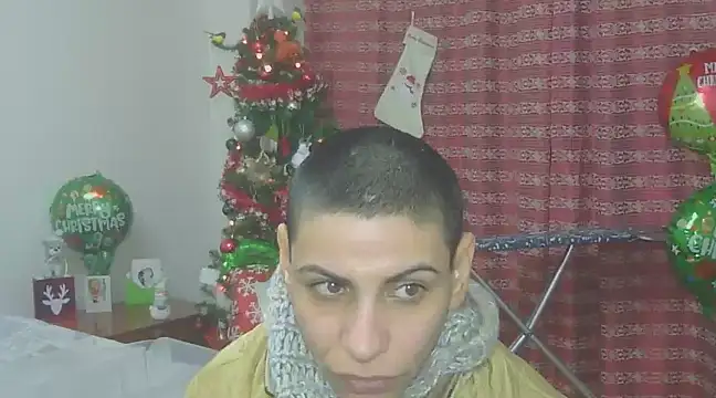 hotSANDRA STARR online show from December 18, 2024, 1:37 am