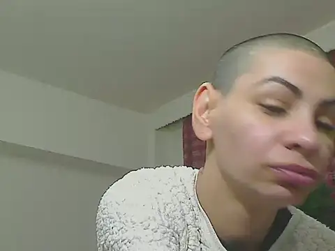 Snapshot of hotSANDRA_STARR chatting on December 21, 2025, 12:40 am hotSANDRA STARR online show from December 21, 2025, 12:40 am