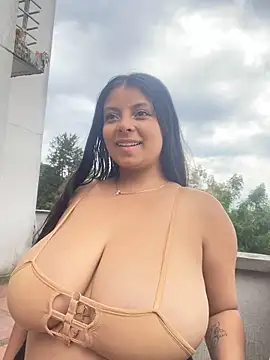 Snapshot of RsellAmb chatting on February 8, 2026, 8:23 pm RsellAmb online show from February 8, 2026, 8:23 pm