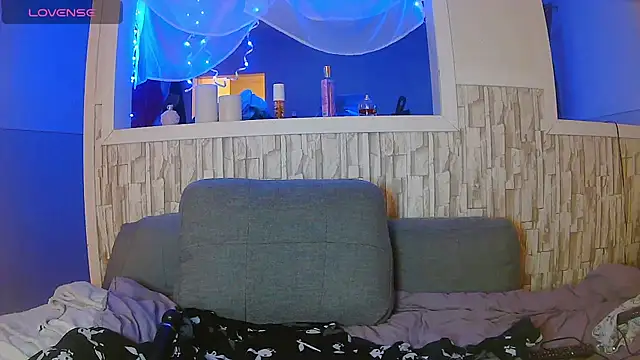 Mila Ferrara online show from January 10, 2025, 7:57 am