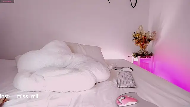 MaaryM online show from December 31, 2024, 6:24 pm