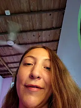 VickyHoult online show from January 3, 2025, 7:50 pm