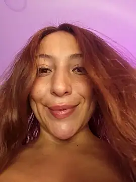 VickyHoult online show from February 16, 2025, 11:37 pm