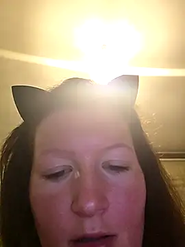 Analimado18 online show from September 15, 2025, 9:15 pm