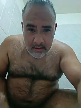Snapshot of PhillDrake11 chatting on May 18, 2026, 4:07 am PhillDrake11 online show from May 18, 2026, 4:07 am