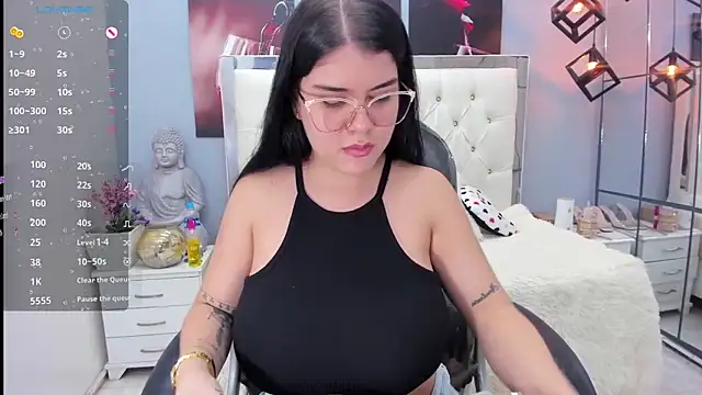 Snapshot of pearl_weet chatting on December 4, 2025, 6:27 pm pearl weet online show from December 4, 2025, 6:27 pm