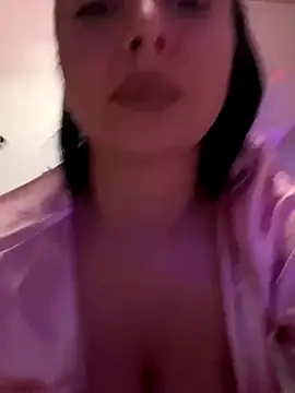 Snapshot of YreneRay chatting on December 4, 2024, 11:19 am YreneRay online show from December 4, 2024, 11:19 am