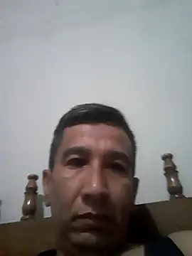 Snapshot of regero13 chatting on November 20, 2025, 5:51 am regero13 online show from November 20, 2025, 5:51 am