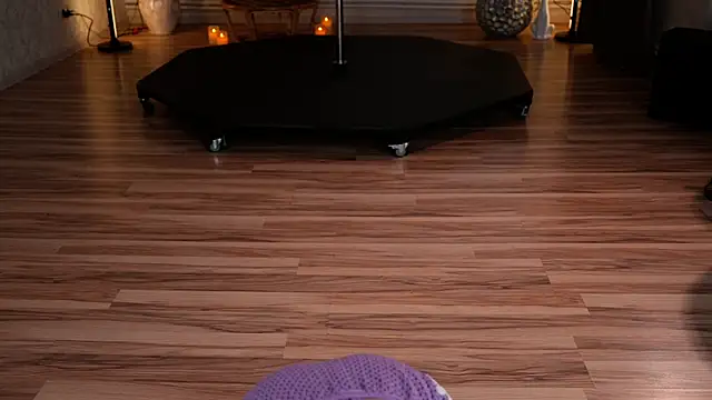 KittyCaitlin online show from March 27, 2026, 7:02 pm