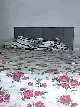 Snapshot of NeydeHotWife chatting on January 21, 2025, 5:20 pm NeydeHotWife online show from January 21, 2025, 5:20 pm