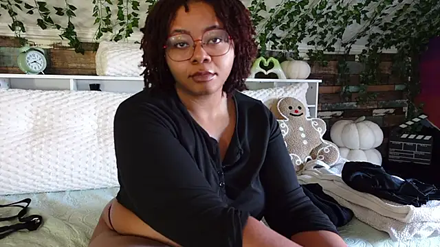 -khayaparker online show from March 3, 2025, 1:20 pm