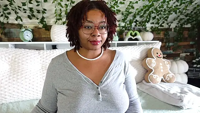 -khayaparker online show from March 4, 2025, 2:21 pm