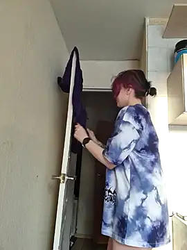 Snapshot of LazyTanukii chatting on January 24, 2025, 4:27 am LazyTanukii online show from January 24, 2025, 4:27 am