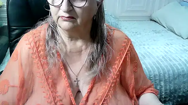 LolkaAlyss online show from April 9, 2026, 11:43 pm