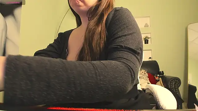 BattyMoll online show from March 26, 2026, 3:39 pm