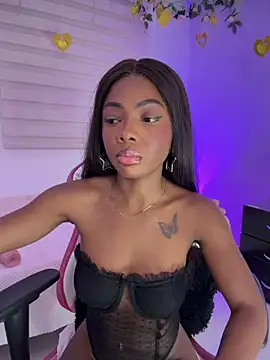 Snapshot of Vane_Rossee chatting on July 8, 2026, 12:26 am Vane Rossee online show from July 8, 2026, 12:26 am