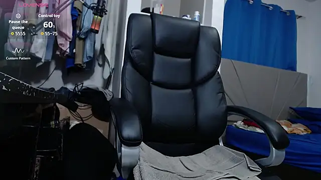 lewislamxxx hot online show from September 12, 2025, 9:15 pm