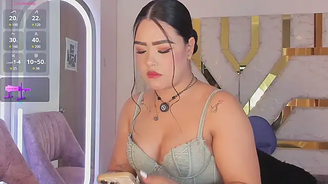 Snapshot of sophy_champagne chatting on April 22, 2026, 1:08 am sophy champagne online show from April 22, 2026, 1:08 am