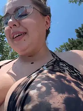 Snapshot of Sara_Slow chatting on August 9, 2026, 9:58 am Sara Slow online show from August 9, 2026, 9:58 am
