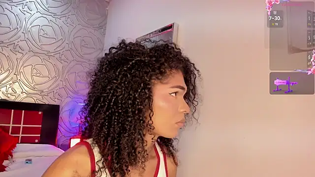 vennus1  online show from November 14, 2025, 5:06 am