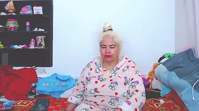 Snapshot of estrellita_fugaz16x chatting on January 3, 2025, 3:27 am estrellita fugaz16x online show from January 3, 2025, 3:27 am