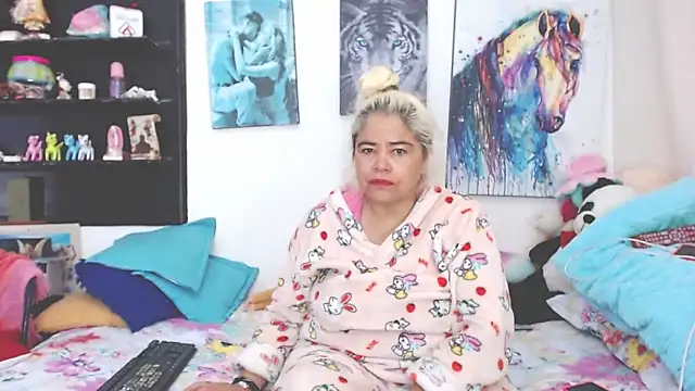 Snapshot of estrellita_fugaz16x chatting on February 7, 2025, 1:01 pm estrellita fugaz16x online show from February 7, 2025, 1:01 pm