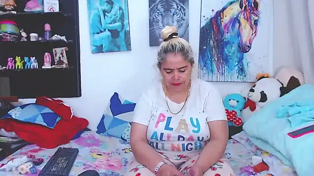 Snapshot of estrellita_fugaz16x chatting on March 7, 2025, 3:40 am estrellita fugaz16x online show from March 7, 2025, 3:40 am