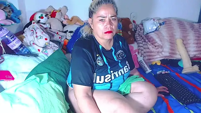 estrellita fugaz16x online show from June 19, 2026, 3:44 am