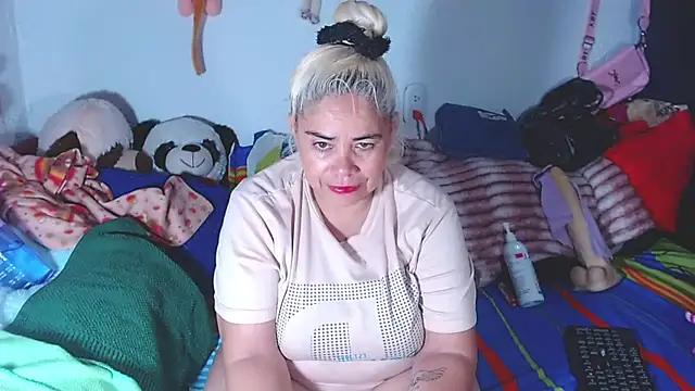 estrellita fugaz16x online show from July 26, 2026, 3:25 am