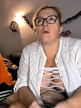 winniess40 online show from January 6, 2025, 9:11 pm