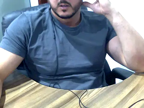 Snapshot of gyn_bra chatting on April 30, 2026, 1:39 pm gyn bra online show from April 30, 2026, 1:39 pm