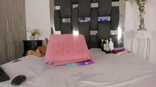 Snapshot of tanyyaa chatting on March 5, 2025, 12:27 am tanyyaa online show from March 5, 2025, 12:27 am