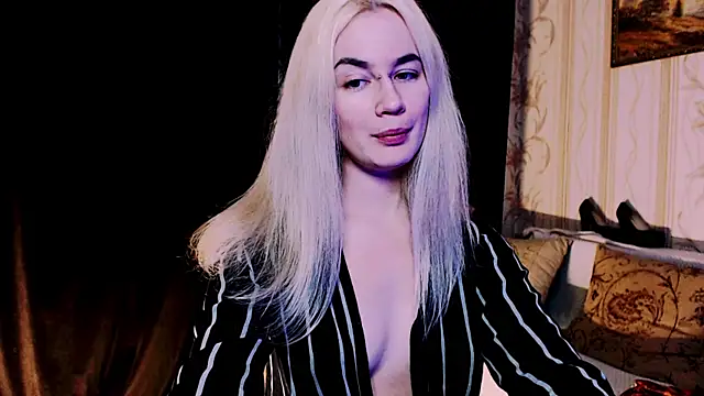 Snapshot of xxxcharismaaa chatting on November 25, 2025, 8:53 pm xxxcharismaaa online show from November 25, 2025, 8:53 pm