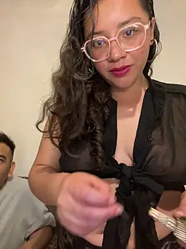 Vivi Kvsh online show from April 11, 2026, 5:23 am