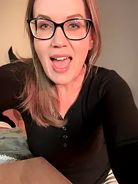 Snapshot of MaiseKnox chatting on October 20, 2025, 11:05 pm MaiseKnox online show from October 20, 2025, 11:05 pm