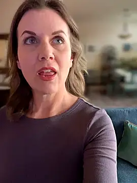 MaiseKnox online show from February 12, 2026, 10:05 pm