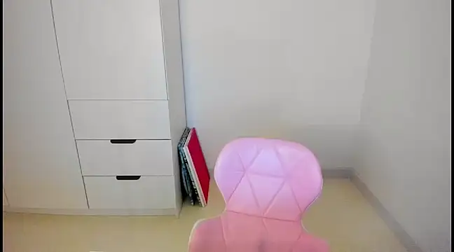 MiaStripDance online show from December 21, 2024, 4:25 pm