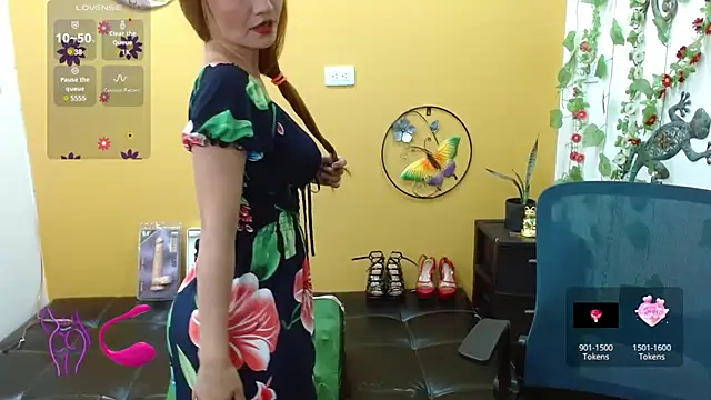 Snapshot of miss_tinnymafe chatting on February 9, 2025, 9:58 am miss tinnymafe online show from February 9, 2025, 9:58 am