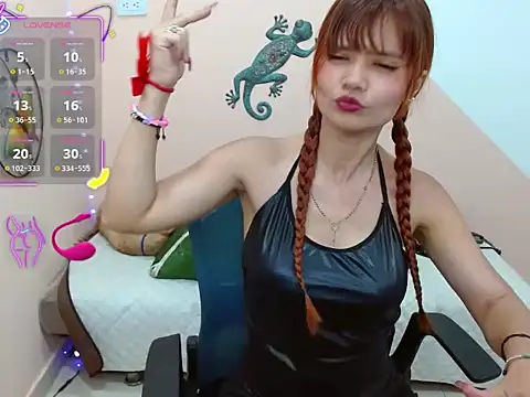 Snapshot of miss_tinnymafe chatting on September 24, 2025, 3:54 am miss tinnymafe online show from September 24, 2025, 3:54 am