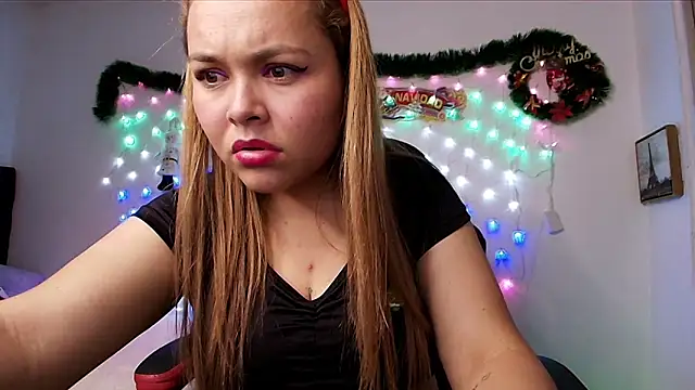 lili phill online show from December 8, 2024, 3:21 am