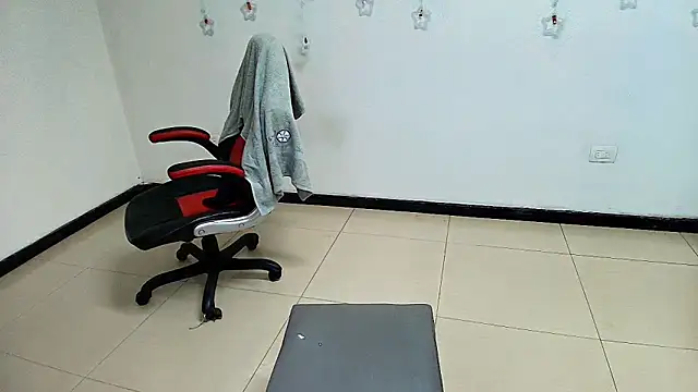 lili phill online show from December 28, 2024, 5:23 am