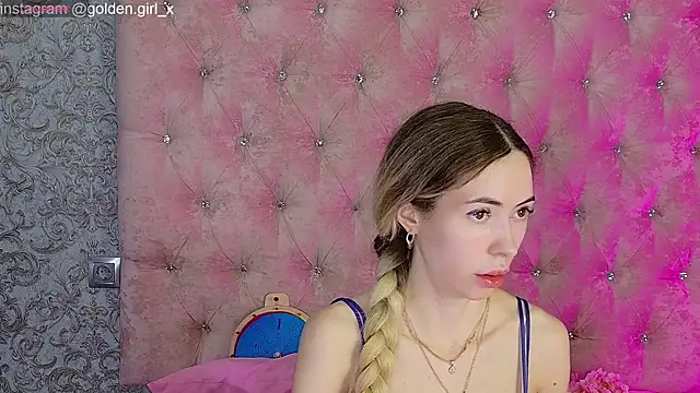 Akilla Queen online show from May 13, 2026, 1:58 am