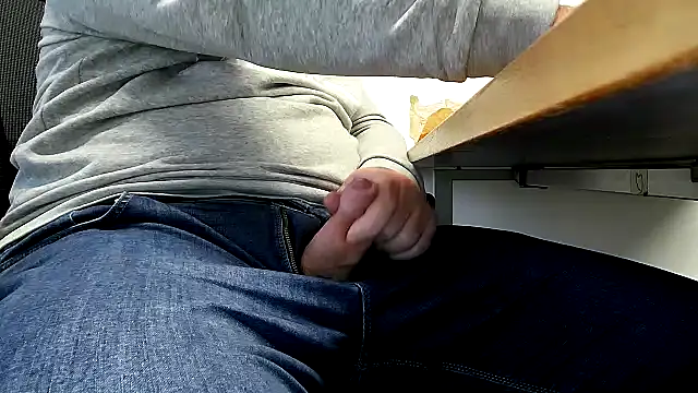 69bezfleku online show from February 17, 2025, 3:53 pm