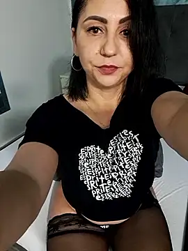 charrlote love online show from April 18, 2026, 3:27 pm