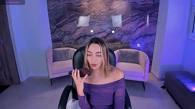 MelissaMoore  online show from February 3, 2026, 3:15 am