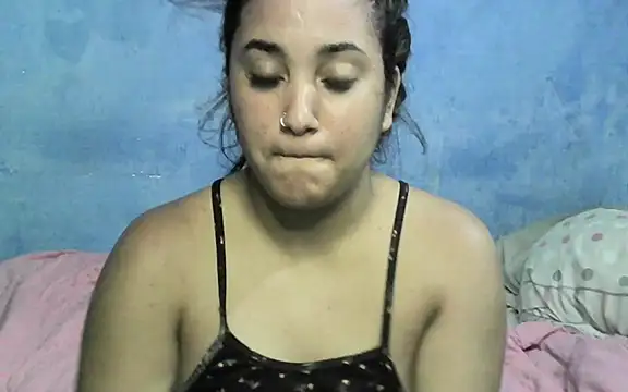 shayna all online show from March 22, 2025, 9:42 pm