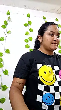 shayna all online show from September 14, 2025, 7:35 pm