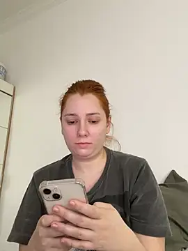 Patriciamoura69 online show from February 5, 2025, 5:20 pm