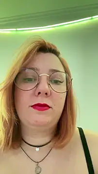 Patriciamoura69 online show from December 3, 2025, 6:28 pm