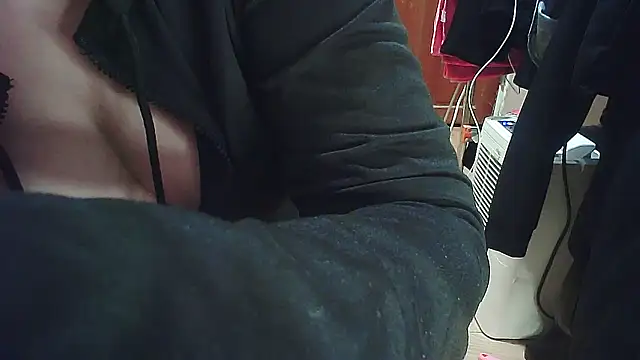 cindy01113520 online show from March 5, 2025, 8:42 pm